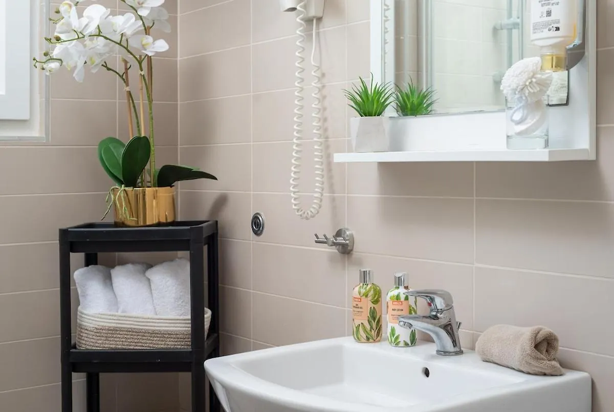 Sunny Resort Apartment 1221 돈제페트레케인