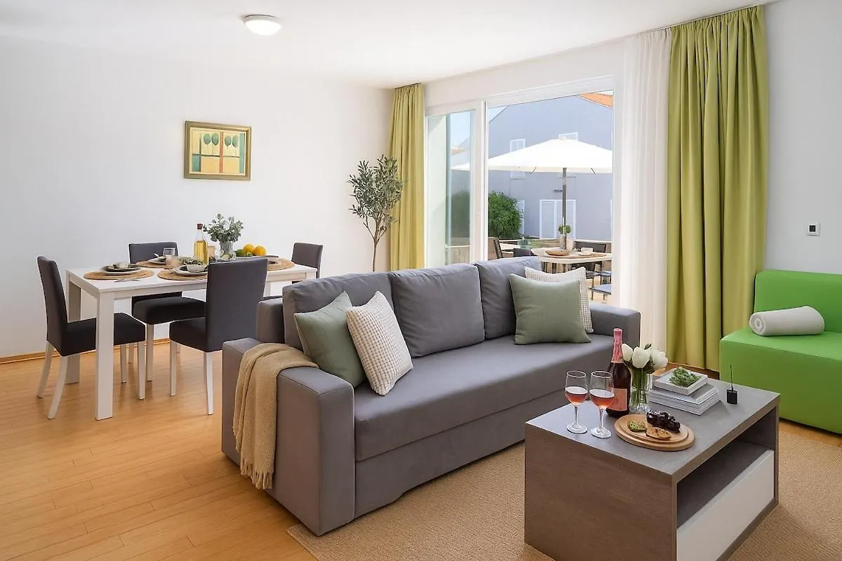 Sunny Resort Apartment 1221 돈제페트레케인