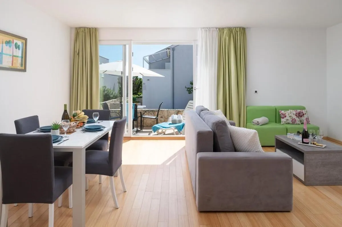 Sunny Resort Apartment 1221 돈제페트레케인 0*,